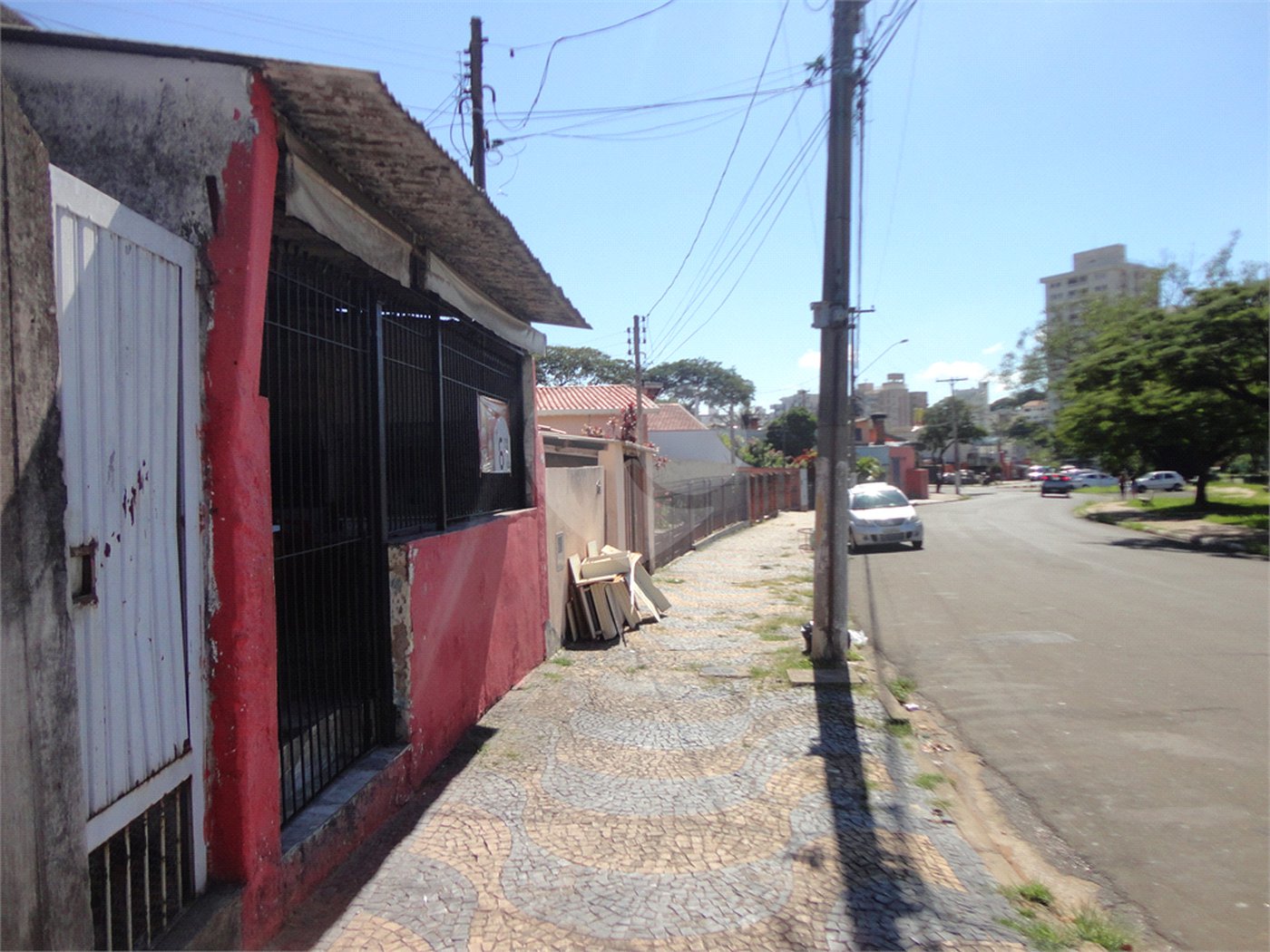 Casa à venda com 2 quartos em Vila Bissoto, Valinhos, SP