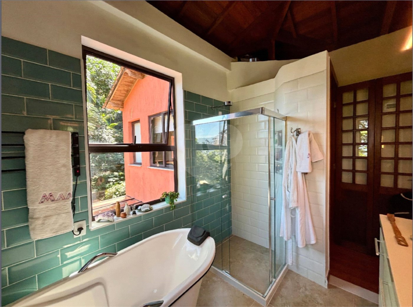 Casa à venda com 4 quartos, sendo 1 suíte, em Lagoa, Rio de Janeiro, RJ