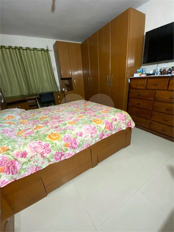 Casa à venda com 3 quartos em Santa Cruz, Rio de Janeiro, RJ