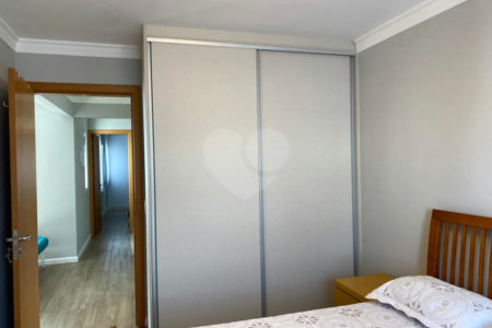 Casa à venda com 4 quartos, sendo 2 suítes, no condomínio Residencial Vila Lagos, São Paulo - SP