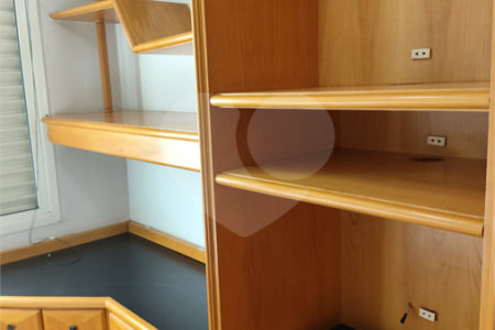 Apartamento à venda com 3 quartos, sendo 1 suíte, em Indianópolis, São Paulo, SP
