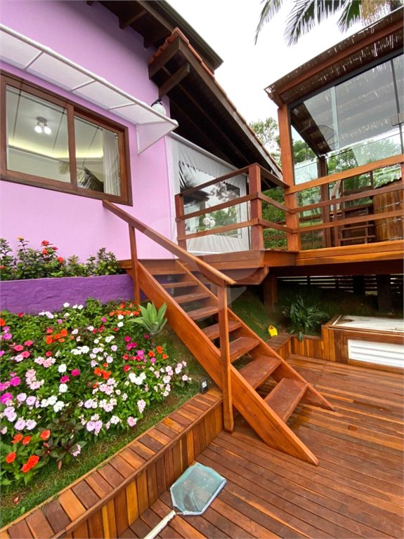 Casa à venda com 7 suítes no condomínio Capela do Barreiro, Itatiba - SP