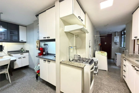 Apartamento à venda com 4 quartos, sendo 1 suíte,  em Tijuca, Rio de Janeiro, RJ