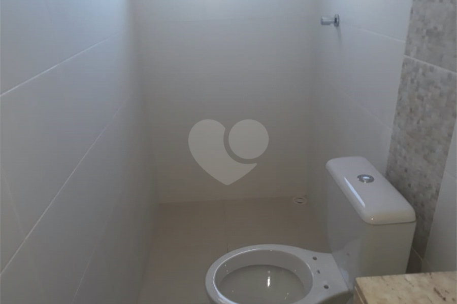 Casa à venda ou para alugar com 3 quartos, sendo 1 suíte, no condomínio martinha, São Paulo - SP