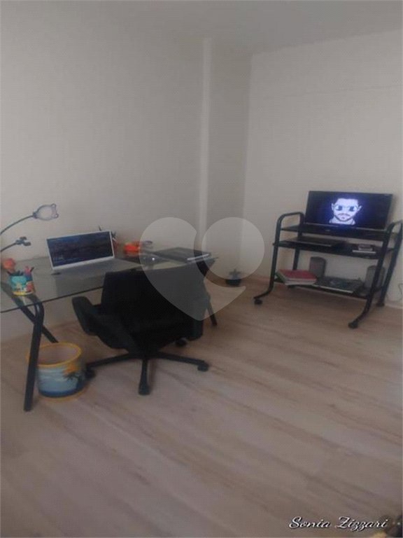 Apartamento à venda com 3 quartos, sendo 1 suíte,  em Cambuci, São Paulo, SP