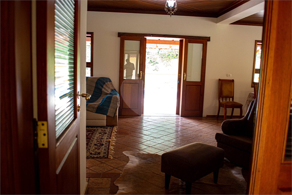 Sítio à venda com 4 quartos, sendo 2 suítes, em Jardim Guaçu, São Roque, SP