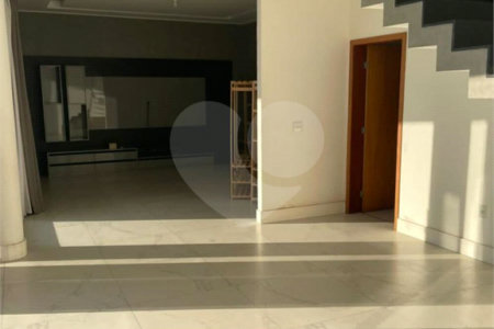 Casa à venda com 4 quartos, sendo 2 suítes,  no condomínio Residencial Castanheira, Sorocaba - SP