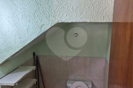 Sobrado à venda com 2 quartos, sendo 1 suíte, em Vila Nivi, São Paulo, SP