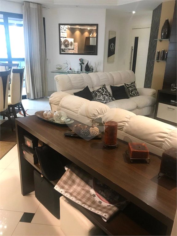 Apartamento à venda com 3 suítes em Vila Regente Feijó, São Paulo, SP