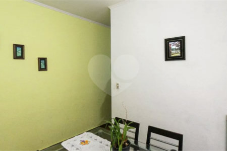 Sobrado à venda com 6 quartos, sendo 1 suíte, em Vila Olinda, São Paulo, SP