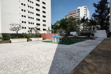 Apartamento à venda com 4 quartos, sendo 1 suíte, em Brooklin Paulista, São Paulo, SP