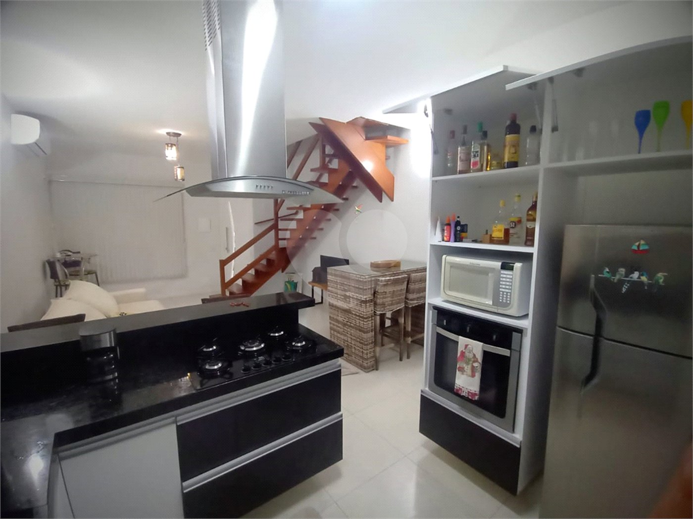 Casa à venda com 2 suítes em Jardim Adalgisa, Caraguatatuba, SP