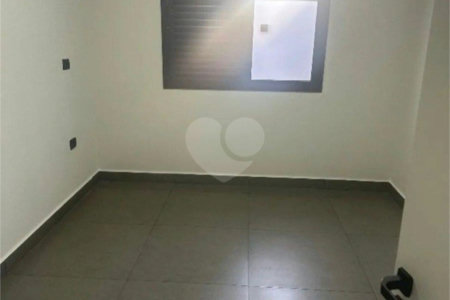 Casa à venda com 3 quartos, sendo 1 suíte, no condomínio Horto Florestal Villagio, Sorocaba - SP
