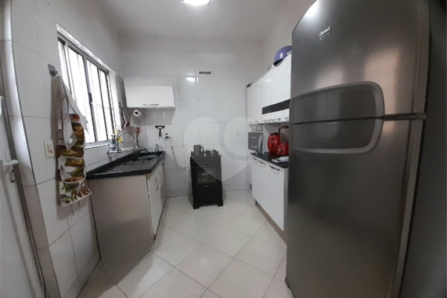 Sobrado à venda com 3 quartos, sendo 1 suíte,  em Saúde, São Paulo, SP