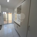 Casa à venda com 4 quartos, sendo 3 suítes, no condomínio Residencial Terras de Vinhedo, Vinhedo - SP