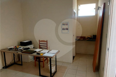 Sobrado à venda com 4 quartos, sendo 2 suítes, em Jardim Paulista, Atibaia, SP