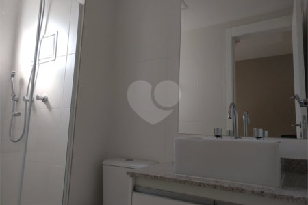 Apartamento à venda com 3 suítes em Vila Anastácio, São Paulo, SP