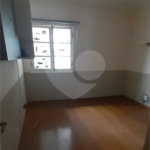 Casa à venda com 5 quartos, sendo 1 suíte, no Centro, Bom Jesus dos Perdões, SP
