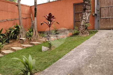 Sobrado à venda com 4 quartos, sendo 1 suíte,  em Brooklin Paulista, São Paulo, SP