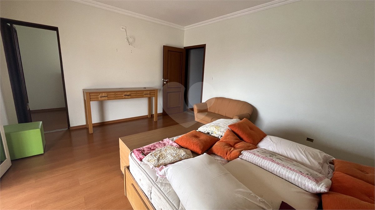 Sobrado à venda ou para alugar com 4 quartos, sendo 2 suítes, em Jardim Terceiro Centenário, Atibaia, SP