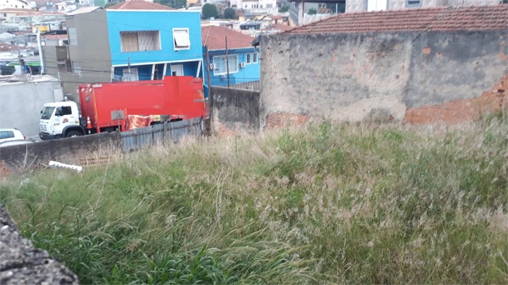 Terreno limpo Pronto para Construir com 271 metros em Ótimo Local Atenção Construtores!!!
