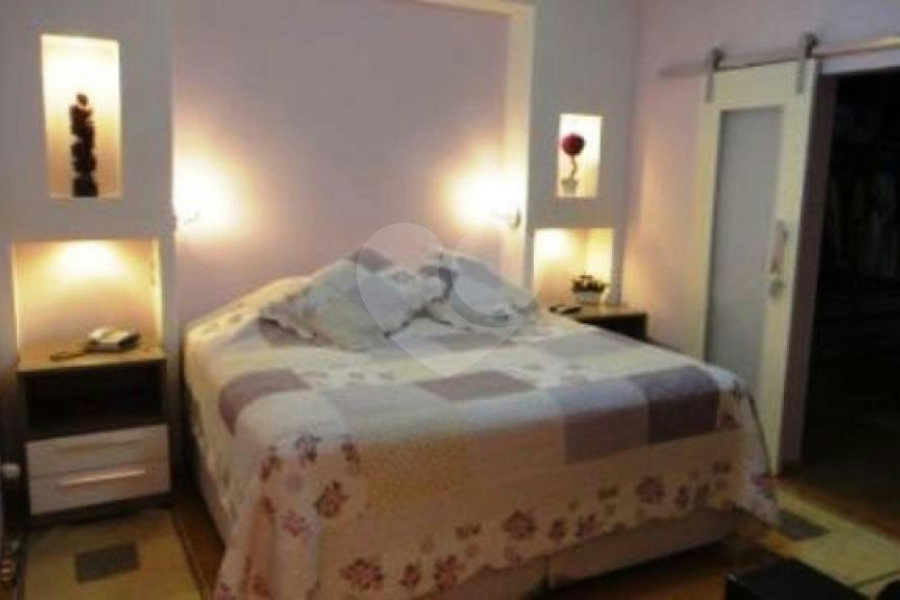 Sobrado à venda com 3 quartos, sendo 1 suíte, em Vila das Palmeiras, Guarulhos, SP