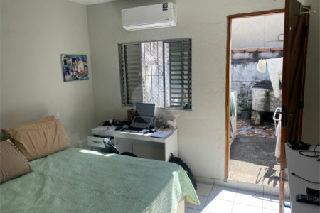 Sobrado à venda com 2 quartos em Vila Nivi, São Paulo, SP