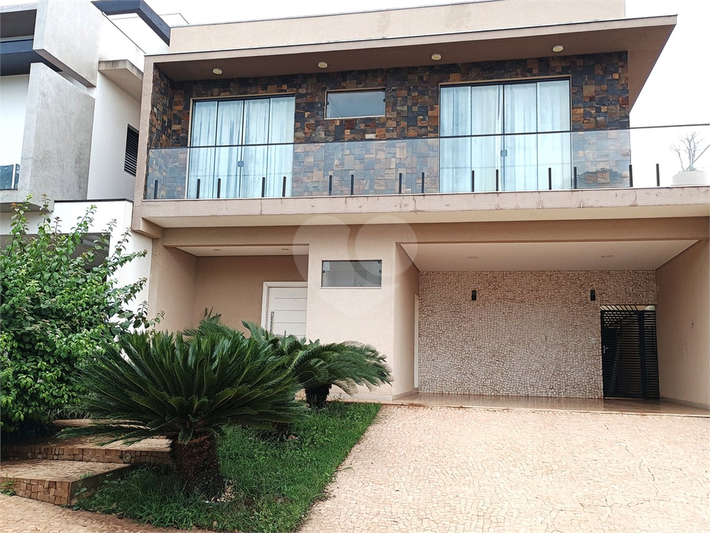 Sobrado à venda com 4 quartos, sendo 1 suíte, em Reserva San Gabriel, Ribeirão Preto, SP