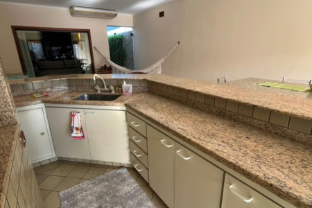 Casa à venda com 3 quartos, sendo 1 suíte,  em Santos Dumont, Três Lagoas, MS