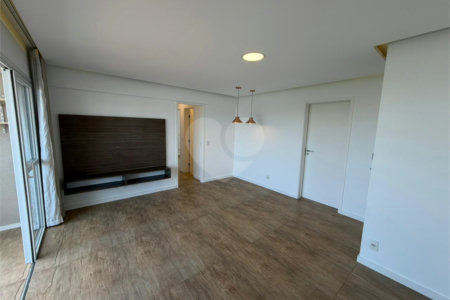 Apartamento à venda com 3 quartos, sendo 1 suíte, em Jardim Aeroporto, São Paulo, SP