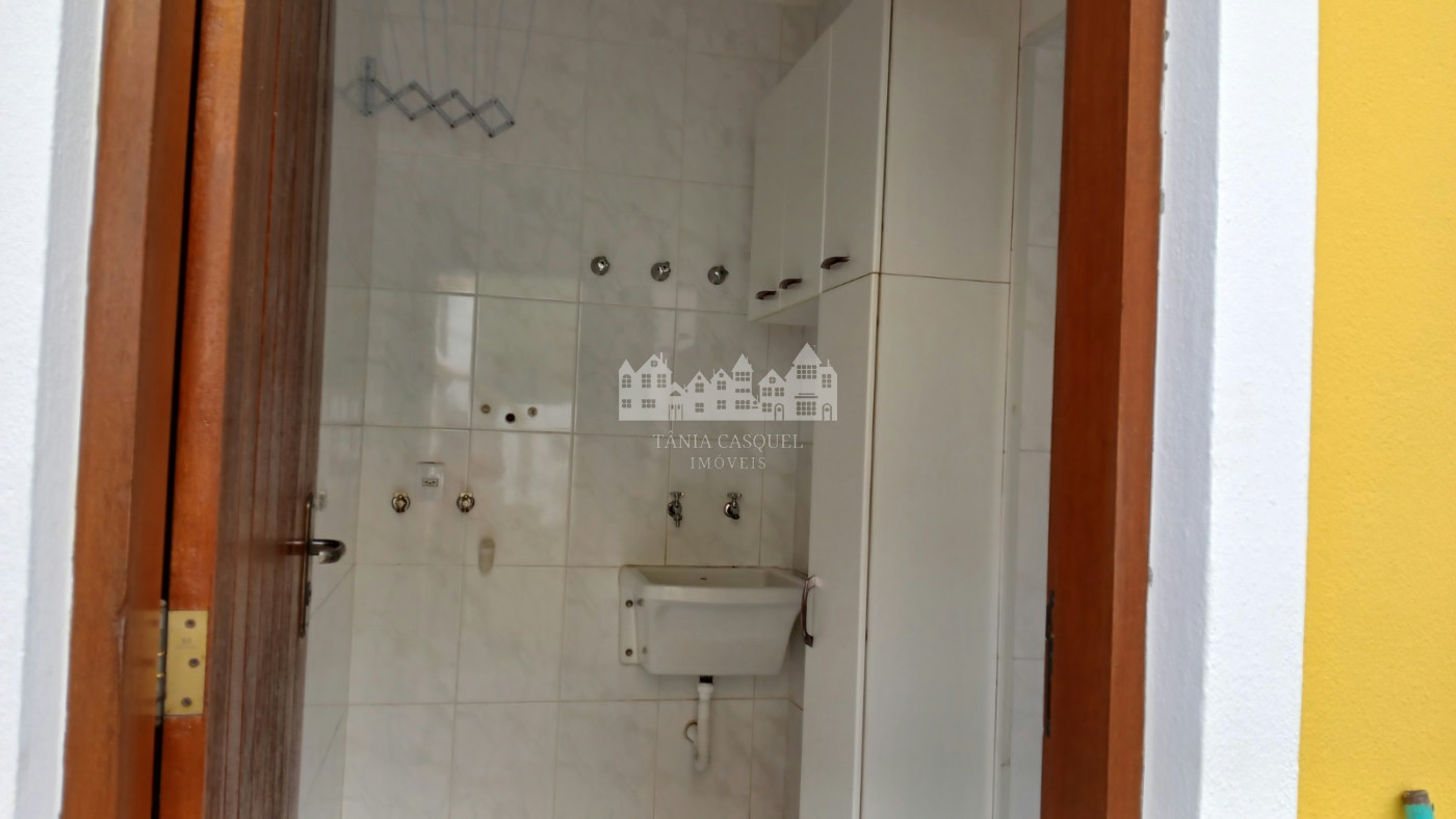 Casa para alugar com 3 quartos, sendo 1 suíte, em Vila Petrópolis, Atibaia, SP