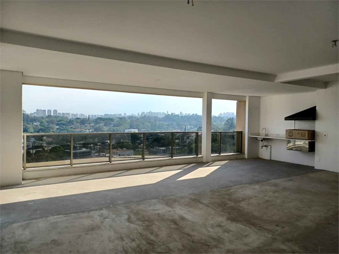 Apartamento à venda com 4 suítes em Real Parque, São Paulo, SP