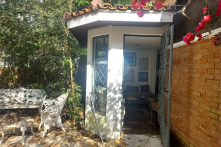 Casa à venda com 3 quartos, sendo 2 suítes, em Morumbi, São Paulo, SP