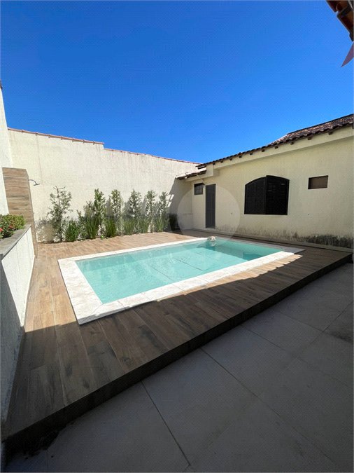 Casa Térrea à venda com 5 quartos, sendo 2 suítes, em Campo Grande, Rio de Janeiro, RJ