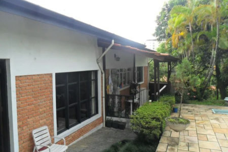 Sobrado à venda com 3 quartos, sendo 1 suíte, em Vila São Francisco, São Paulo, SP