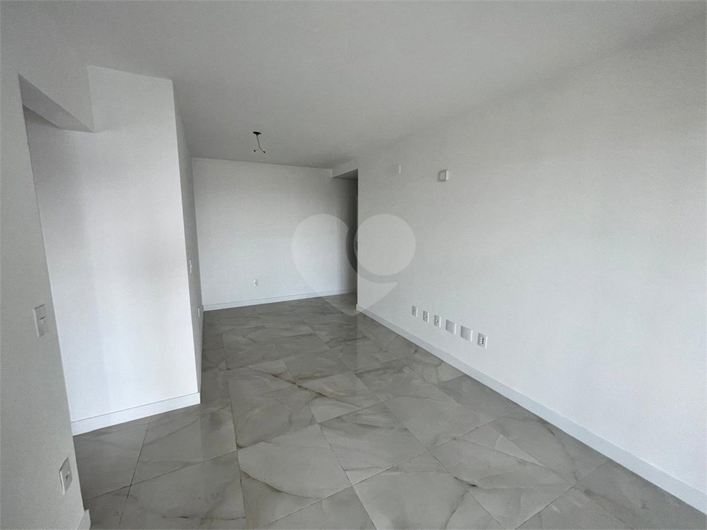 Apartamento à venda com 2 suítes em Parque Campolim, Sorocaba, SP