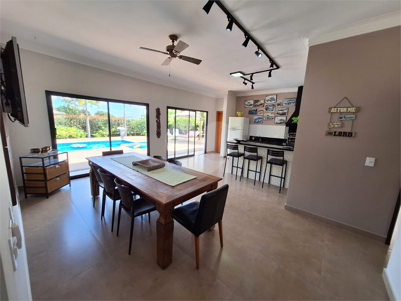 Casa à venda com 3 suítes no condomínio Village Ipanema, Araçoiaba da Serra - SP