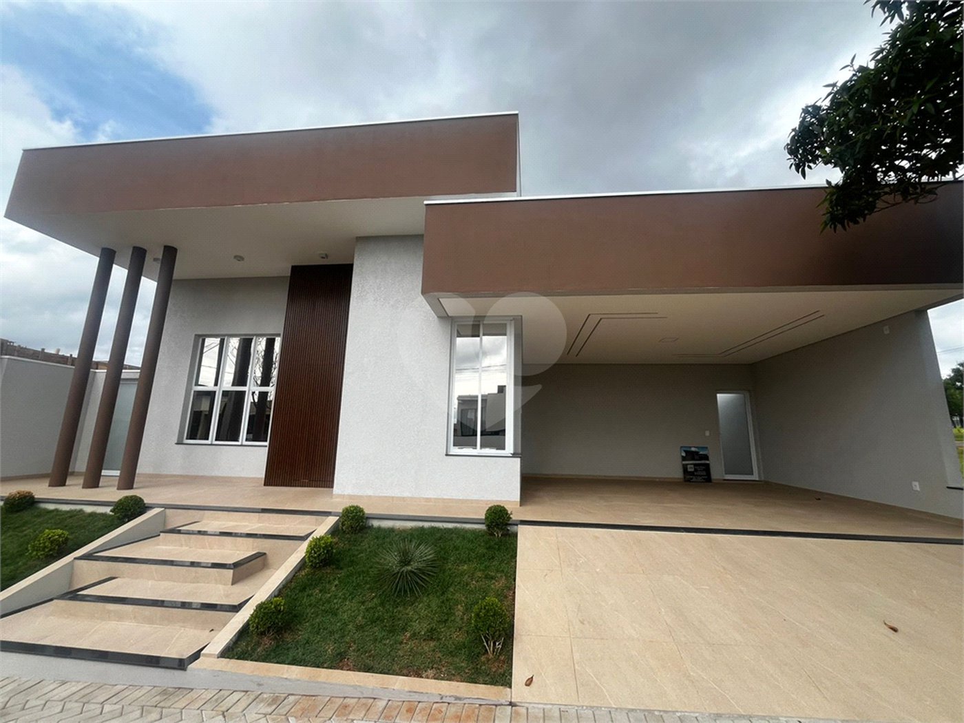 Casa à venda com 3 suítes em Vila Popular, Itapetininga, SP