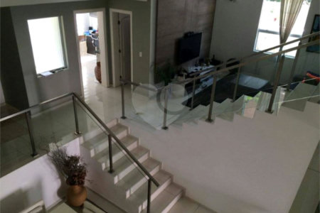 Casa à venda com 3 suítes no condomínio Residencial Jardim Paulista I, Vinhedo - SP