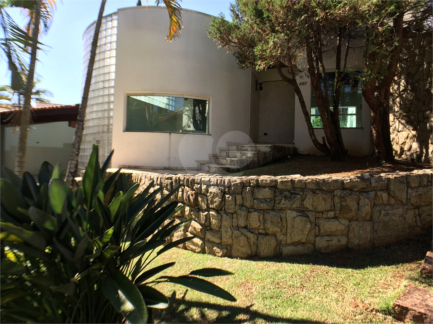 Casa à venda com 4 suítes no condomínio Estância Marambaia, Vinhedo - SP