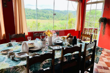 Chácara para alugar com 4 quartos, sendo 2 suítes,  no Centro (canguera), São Roque, SP