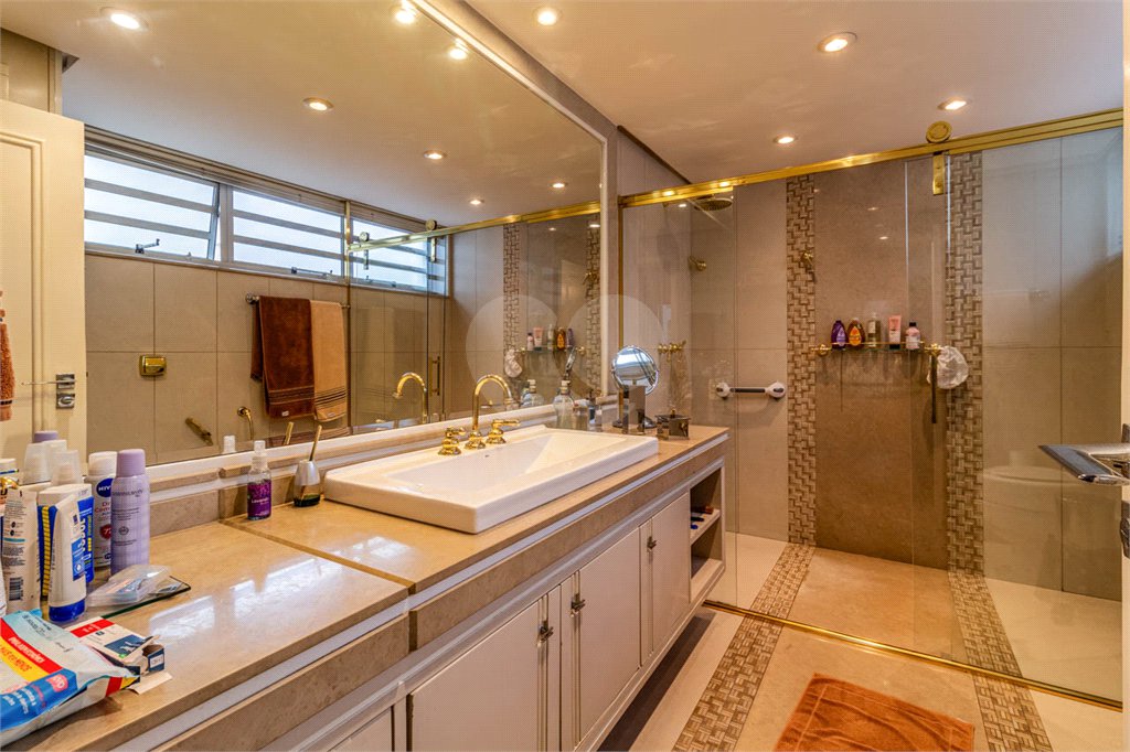 Apartamento à venda com 3 suítes em Bela Vista, São Paulo, SP
