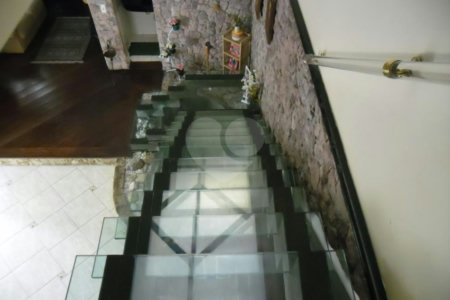 Sobrado à venda com 4 quartos, sendo 2 suítes, em Vila Mazzei, São Paulo, SP
