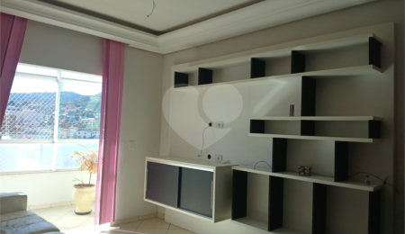 Apartamento à venda com 3 quartos, sendo 1 suíte,  em Jardim Brasil, São Roque, SP