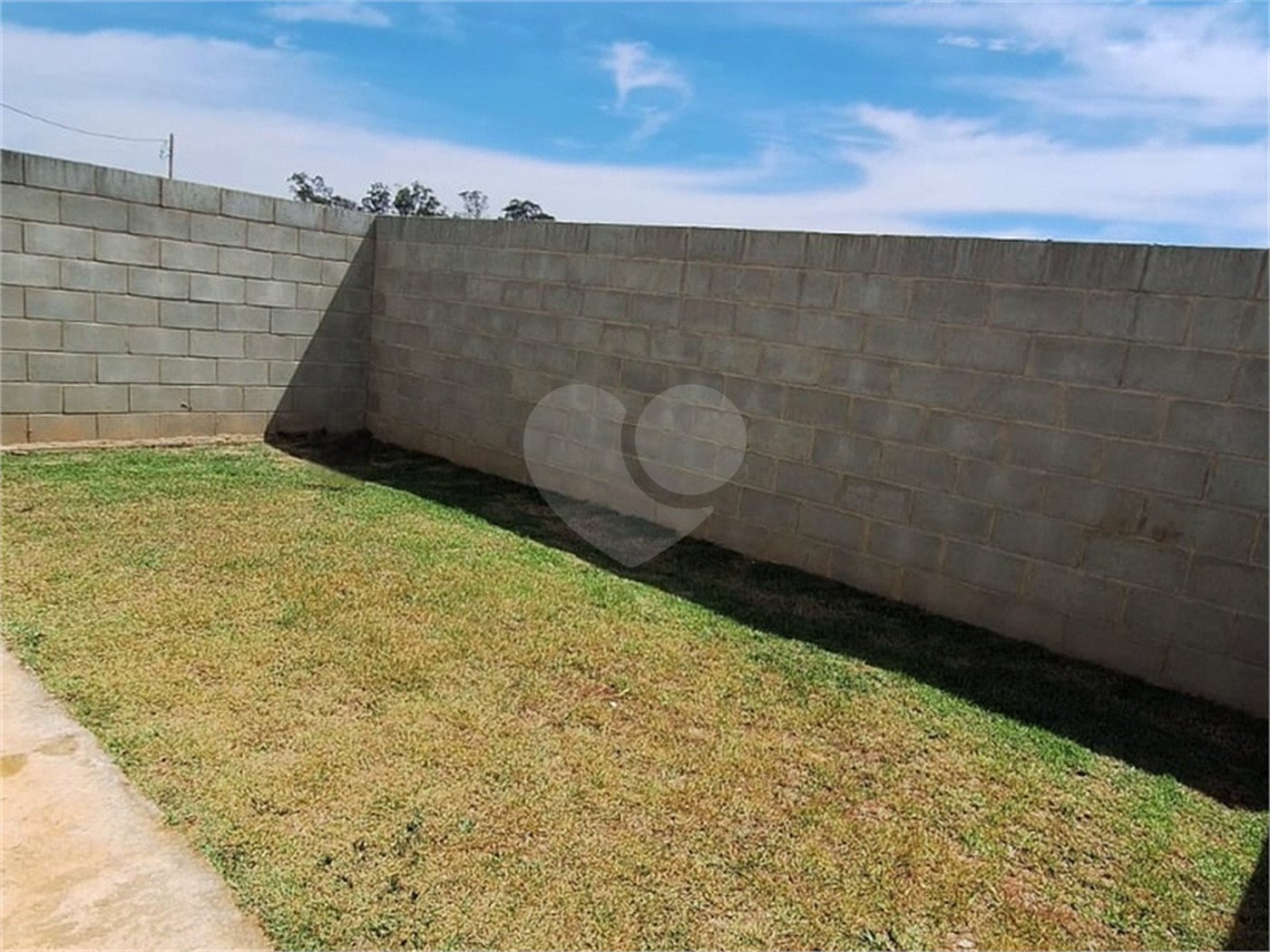Casa à venda com 2 quartos no condomínio Residencial Parque Imperial, Sorocaba - SP