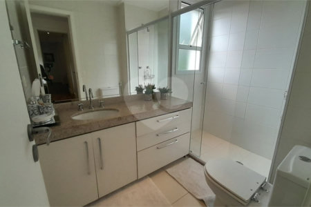 Apartamento à venda com 3 suítes em Nova Petrópolis, São Bernardo do Campo, SP