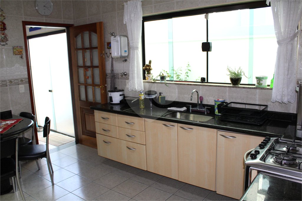 Sobrado à venda com 3 suítes em Vila Mazzei, São Paulo, SP