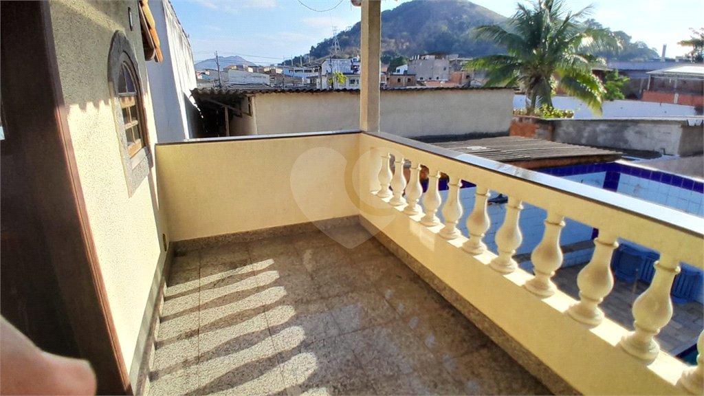 Casa à venda com 4 quartos, sendo 1 suíte, em Bangu, Rio de Janeiro, RJ