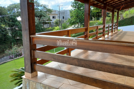 Casa para alugar com 3 quartos, sendo 1 suíte, em Vila Petrópolis, Atibaia, SP
