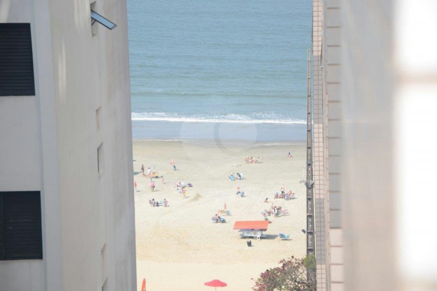 Apartamento à venda com 2 quartos, sendo 1 suíte,  em Itararé, São Vicente, SP